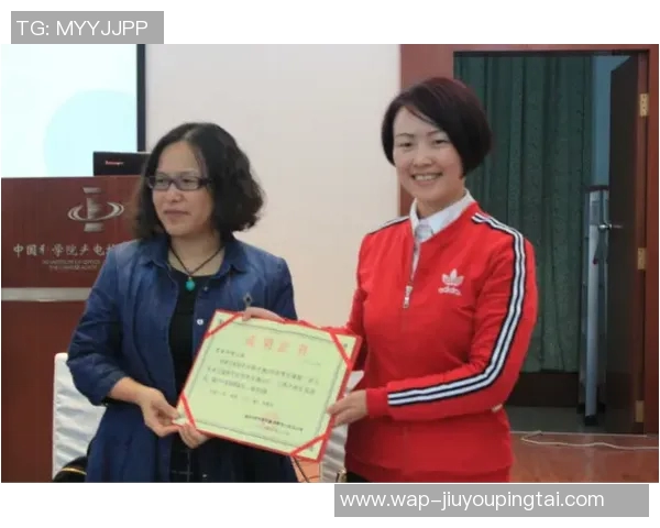 实时新闻深度对话陈军的网球人生与职业生涯的探索与反思